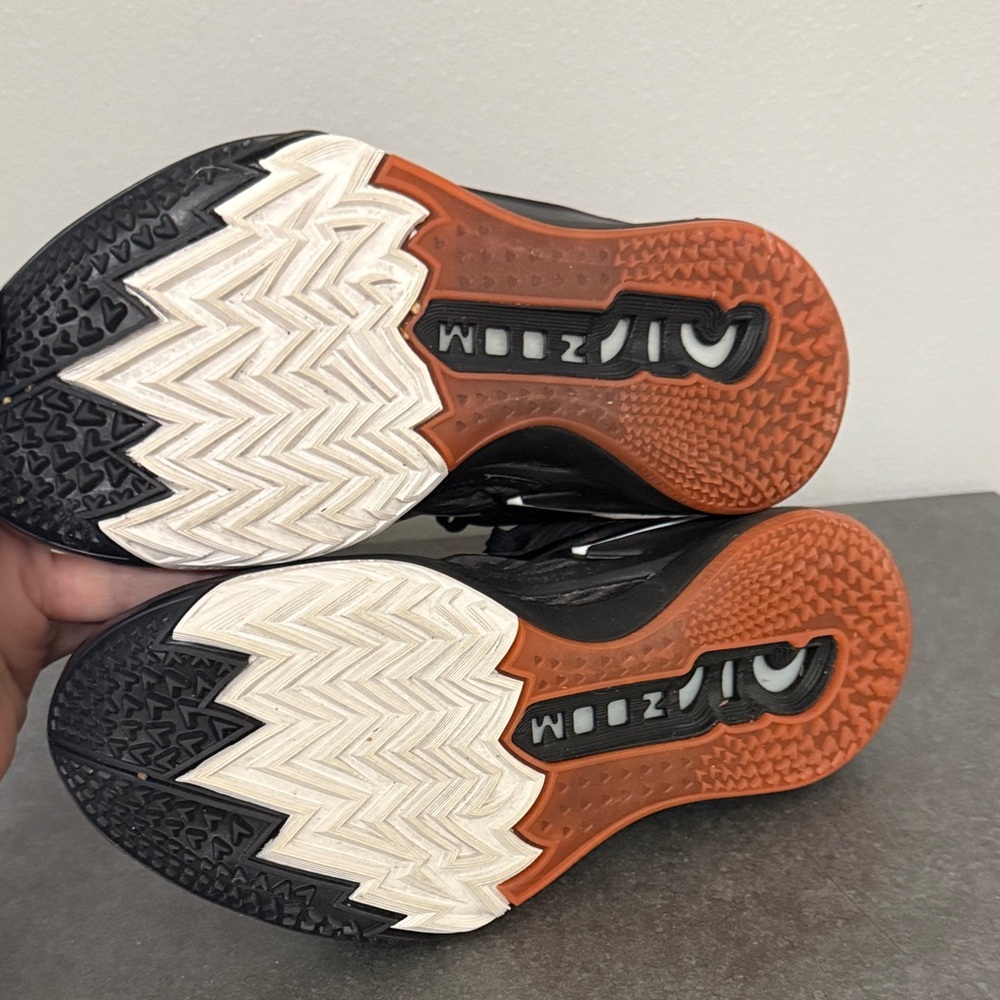 Gently used Nike GT cut version 2 Black and Orange basketball Sneaker Air zoom - Picture 9 of 14